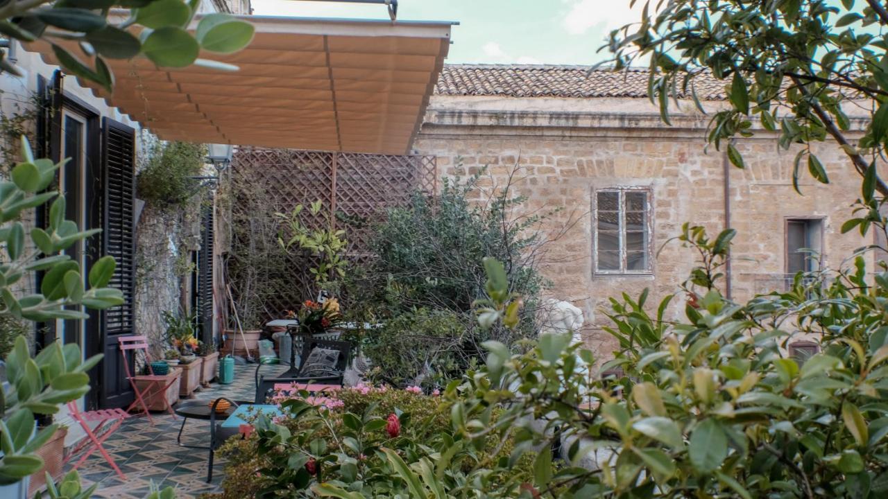 Donna Guia Suite Palermo Eksteriør bilde